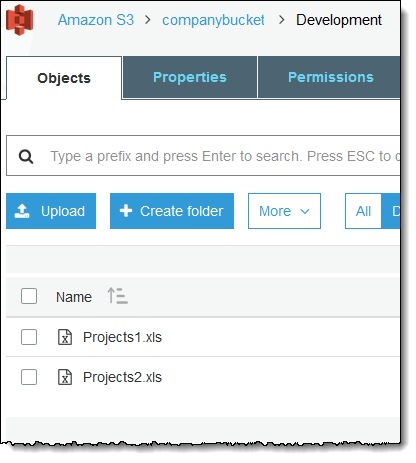 
                    显示包含两个 xls 文件的 development 文件夹的控制台屏幕截图。
                