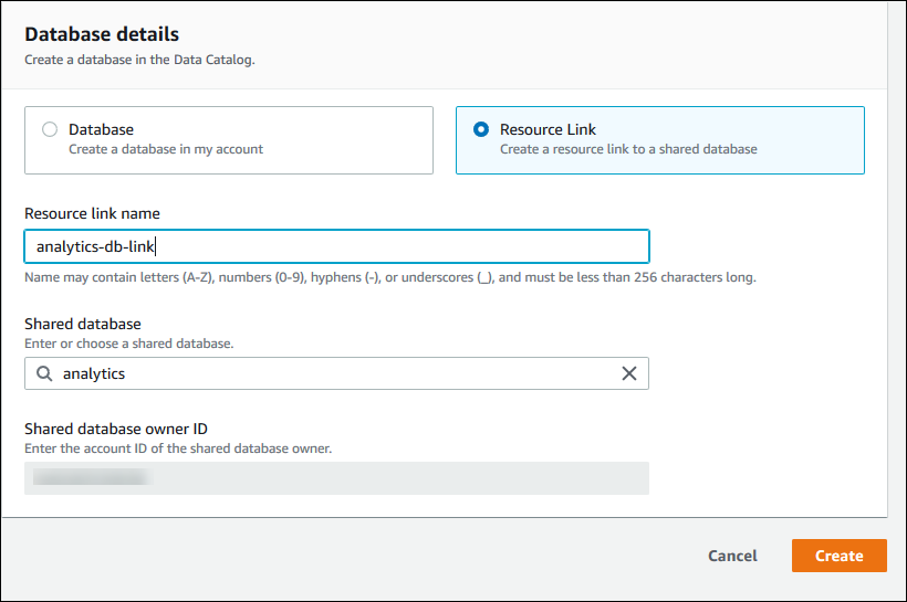 
            “数据库详细信息” 对话框选中了 “资源链接” 单选按钮，并填写了以下字段：资源链接名称、共享数据库、共享数据库所有者 ID。禁用共享数据库所有者 ID（只读）。
          