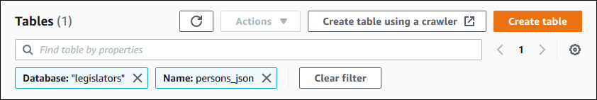 
                  搜索字段下方有两个磁贴：一个标记为 “数据库”，其中包括选定的数据库名称，另一个标记为 “表”，其中包括所选表名称。瓷砖右侧有一个清除过滤器按钮。
                